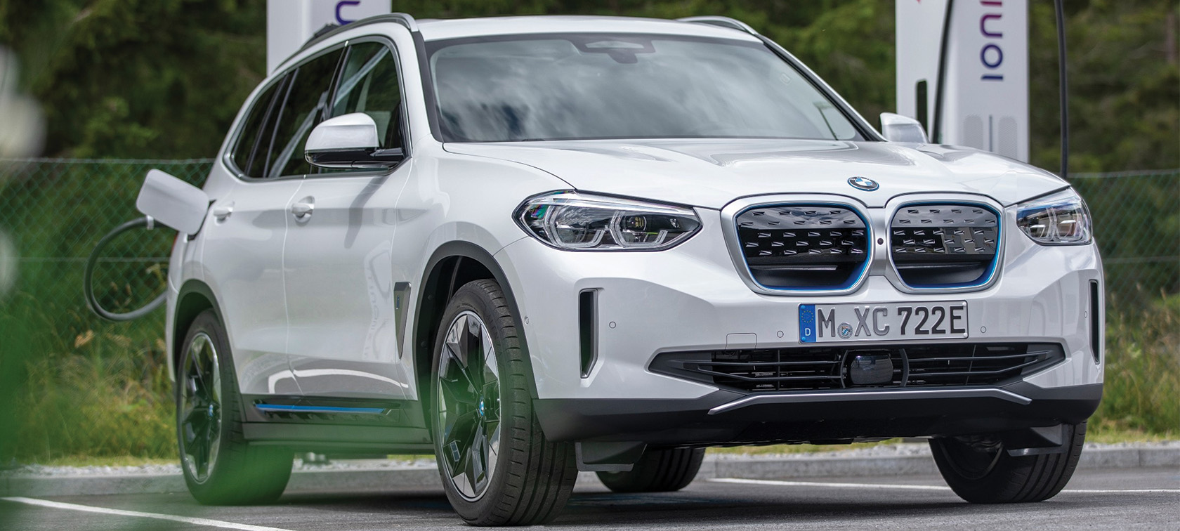 Lietuvoje pradeda veikti „BMW Charging“ programa – palankesni įkrovimo tarifai elektra varomų automobilių savininkams Lietuvoje pradeda veikti „BMW Charging“ programa – palankesni įkrovimo tarifai elektra varomų automobilių savininkams